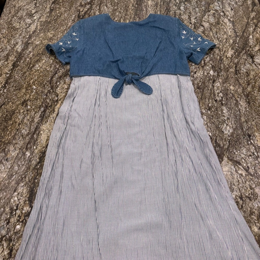 Vintage Embroidered Denim Striped Midi Dress Cottagecore Women 14P Blue - Picture 2 of 12